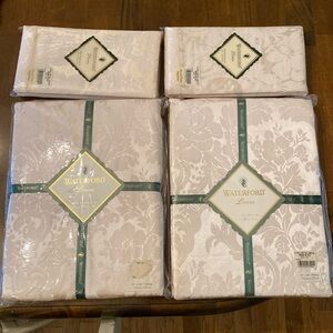 Waterford Linens Kingscourt tablecloth & napkins